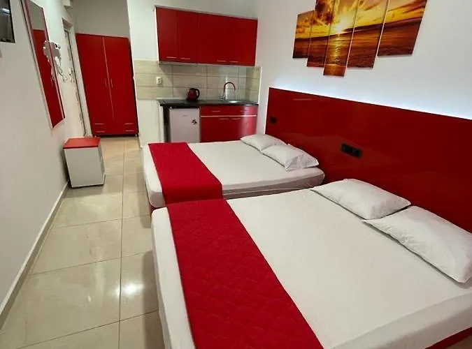 Royal Palace Tatil Evi Olympiakí Aktí