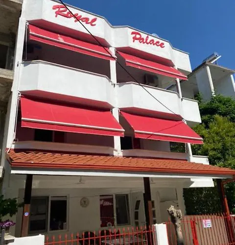 Royal Palace Tatil Evi *